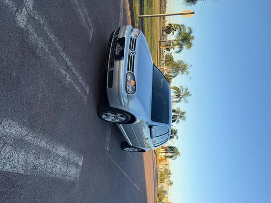 VOLKSWAGEN GOLF 1.6 MI FLASH 8V FLEX 4P MANUAL VOLKSWAGEN GOLF 1.6 MI FLASH 8V FLEX 4P MANUAL